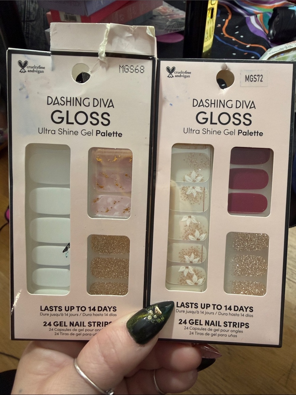 Dashing Diva Gloss Ultra Shine Gel Press-On Nails — White, Gold & Pink Accents
